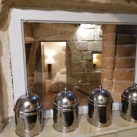 Le Logis Du Castel Bed and breakfast Uzès