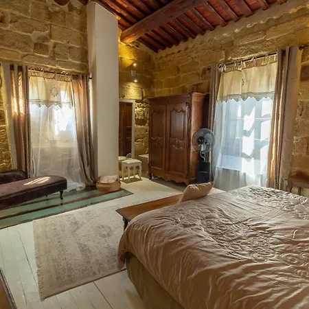 Le Logis Du Castel *